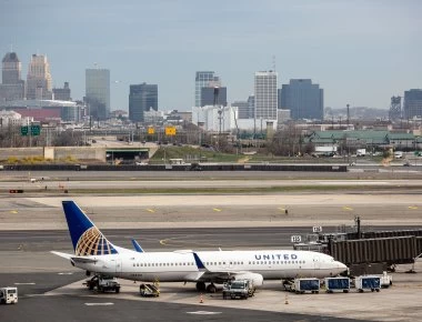Νιούαρκ: Αεροσκάφος της United Airlines βγήκε εκτός διαδρόμου
